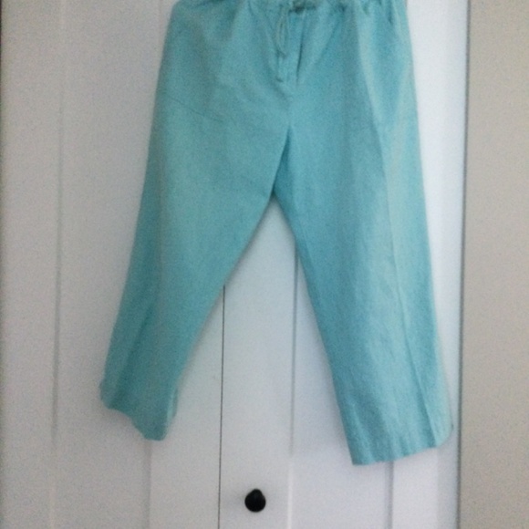 Lovely Summer Capris - Picture 3 of 9